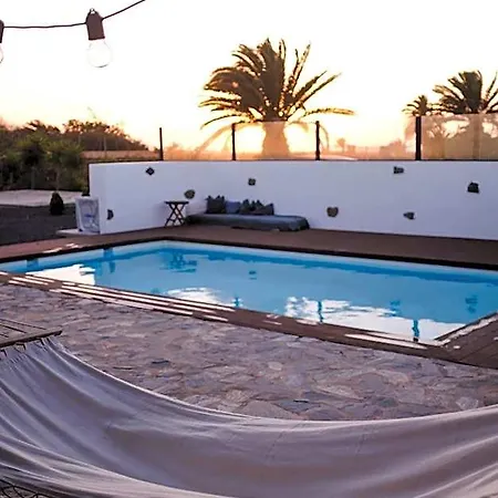 Szálloda Surf & Yoga Retreats Fuerteventura El Roque